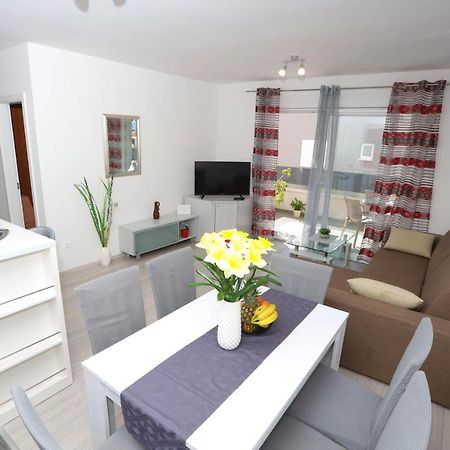 Apartman Petra Makarska Buitenkant foto