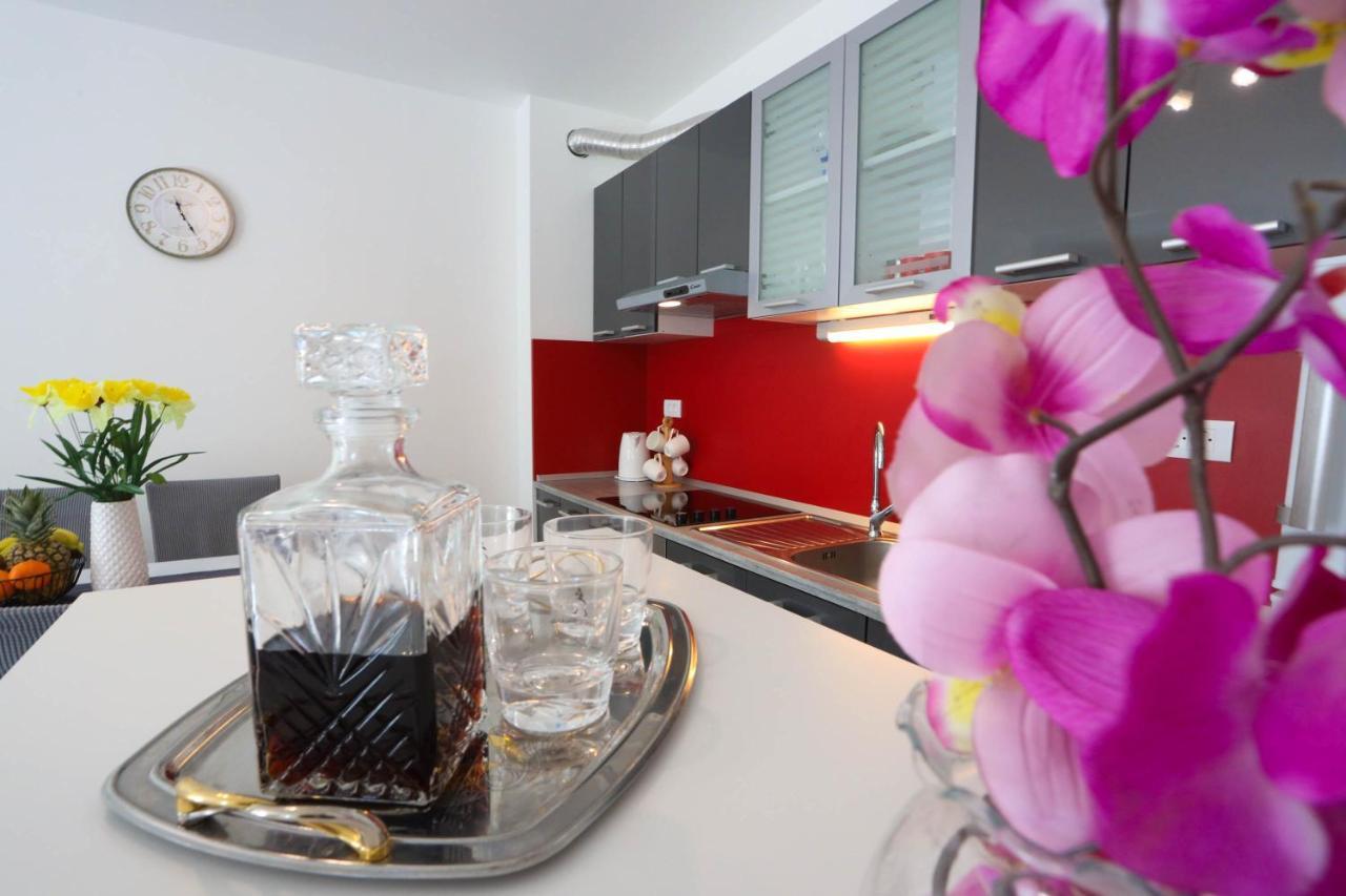 Apartman Petra Makarska Buitenkant foto