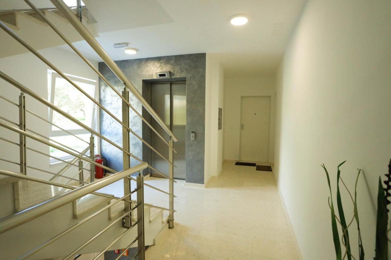 Apartman Petra Makarska Buitenkant foto