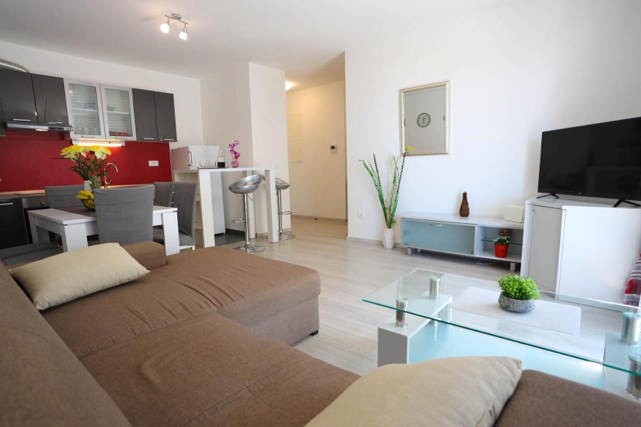 Apartman Petra Makarska Buitenkant foto