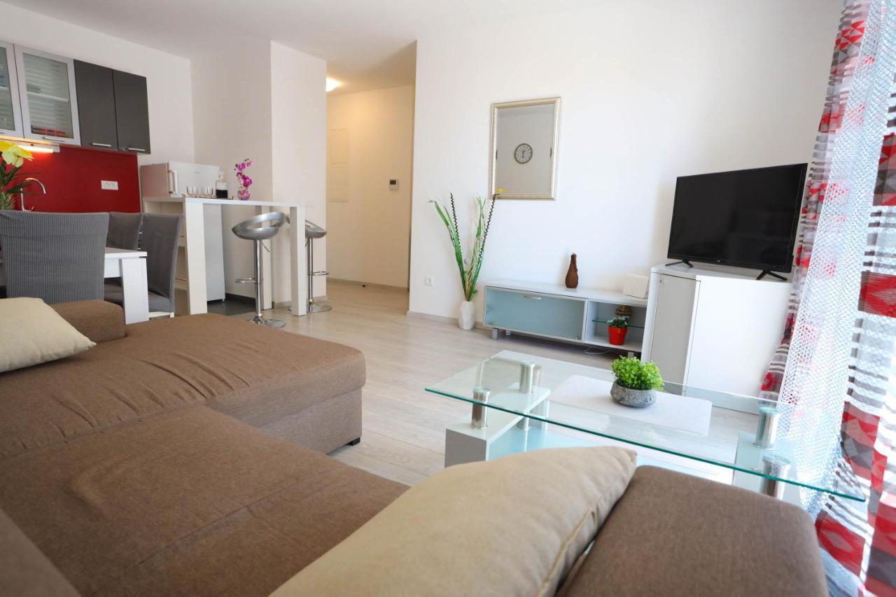 Apartman Petra Makarska Buitenkant foto