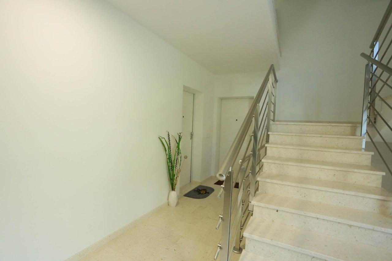Apartman Petra Makarska Buitenkant foto
